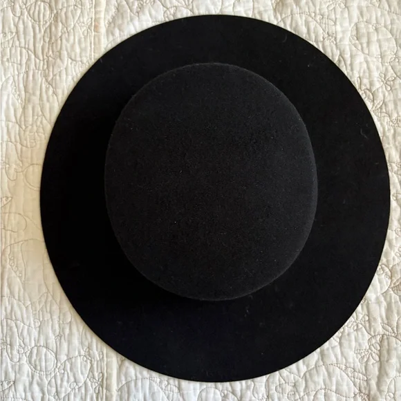 GIGI PIP Black Boater Hat - Picture 2 of 5